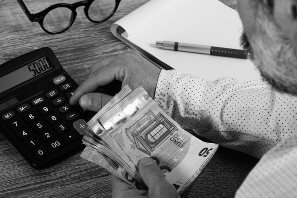 Créditos para Reunificar Deudas · Préstamos, Créditos e Hipotecas para Particulares y Autónomos Vélez-Málaga